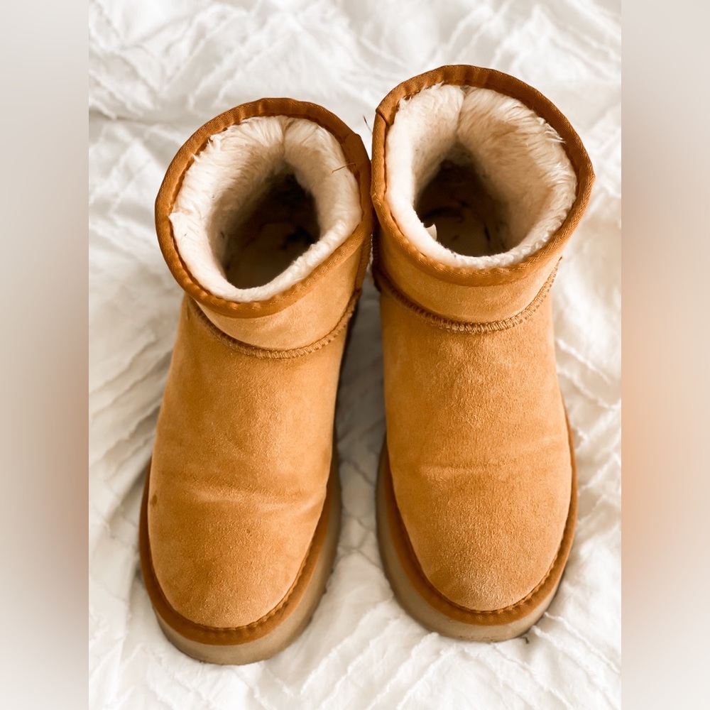 Mini Platform Ugg Boots! - image 2